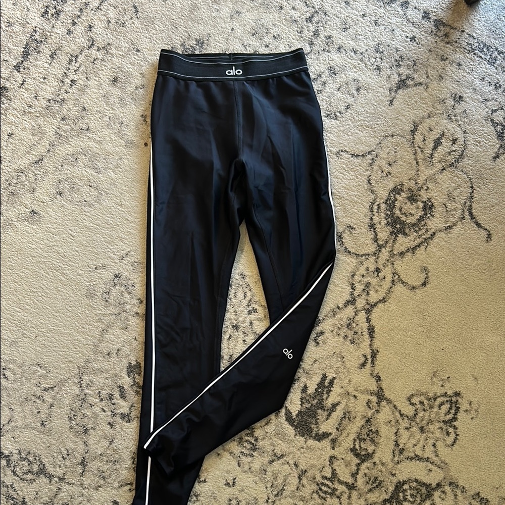 Alo Black Leggings with White Trim